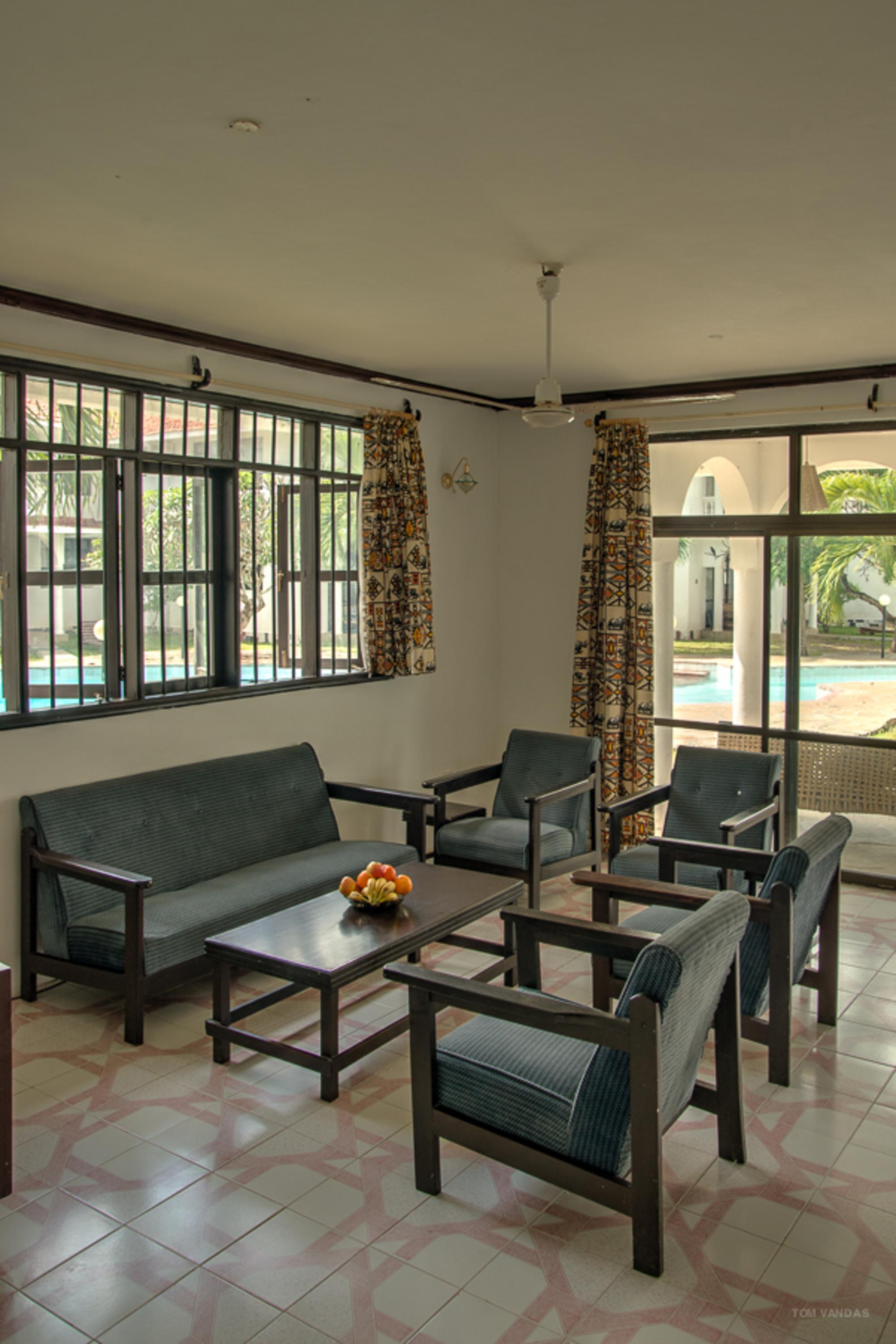 Bahari Dhow Beach Villas Diani Beach Exterior photo