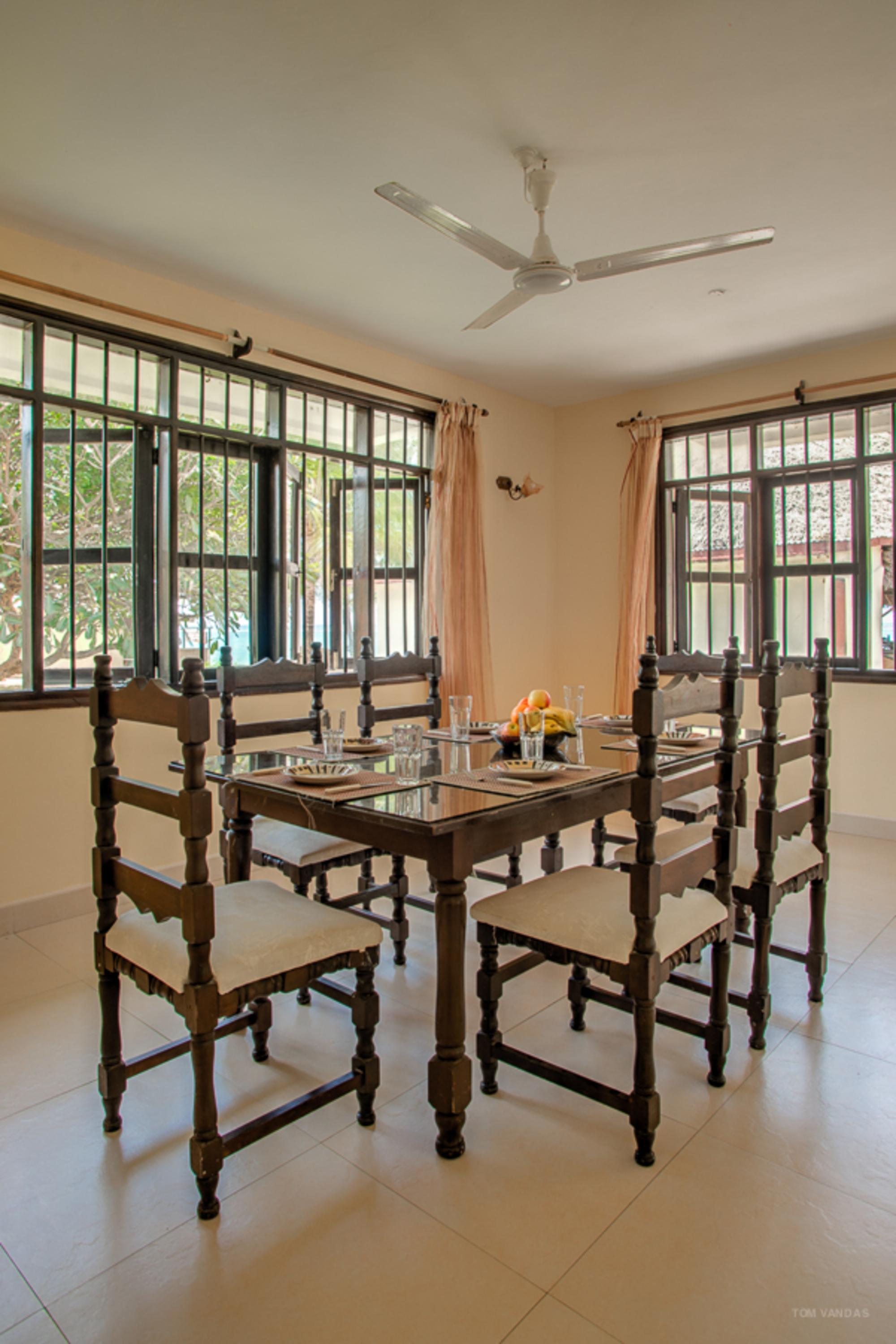 Bahari Dhow Beach Villas Diani Beach Exterior photo