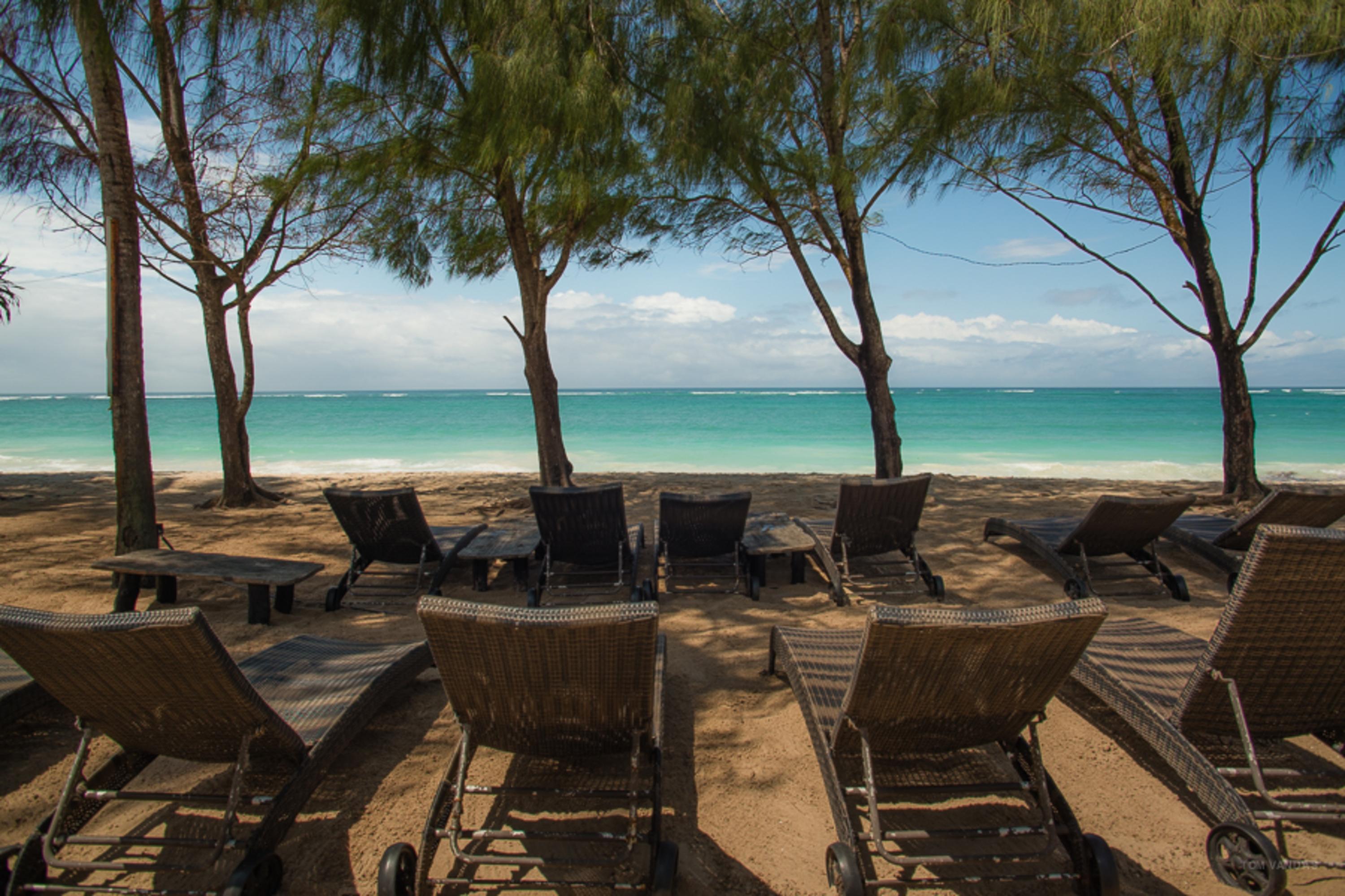 Bahari Dhow Beach Villas Diani Beach Exterior photo
